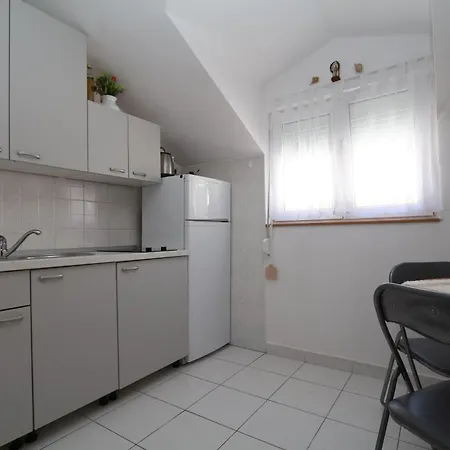 Simple -no Parking Μακάρσκα