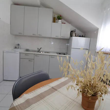 Apartman Simple -no Parking Makarska