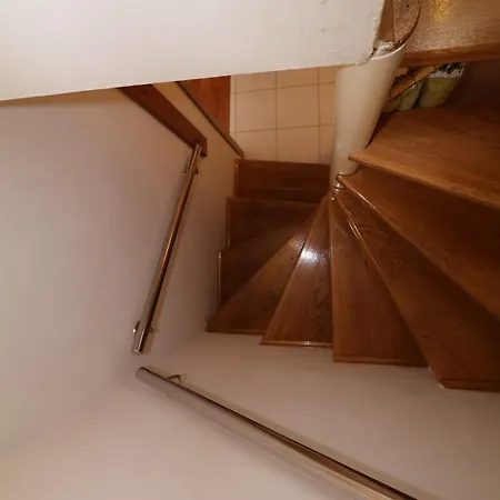 Simple -no Parking Makarska