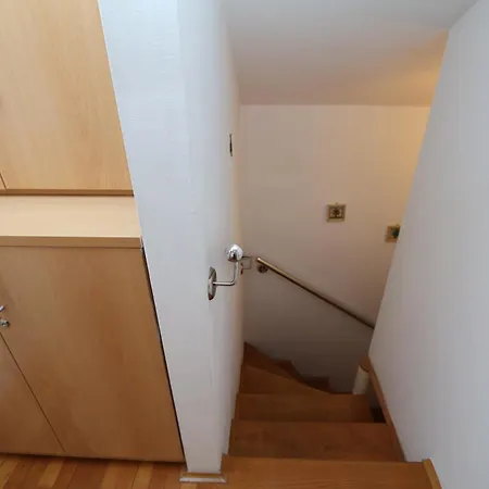 Simple -no Parking * Makarska