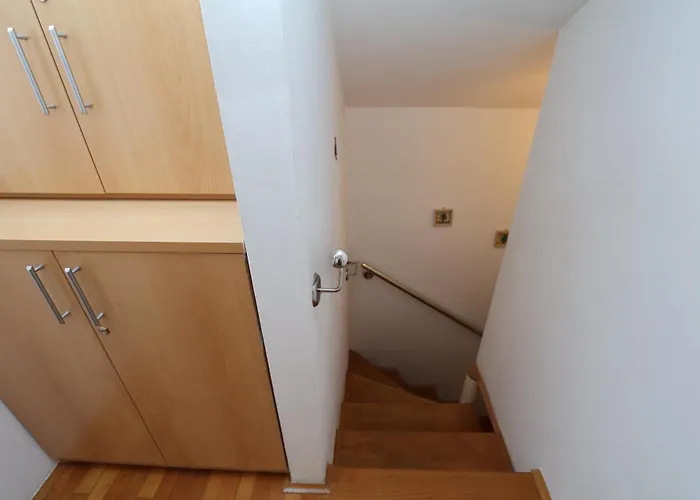 Simple -no Parking * ماكارسكا