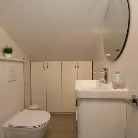 Simple -no Parking Apartamento