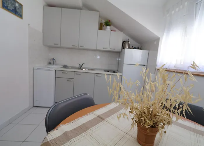 Appartement Simple -no Parking Makarska