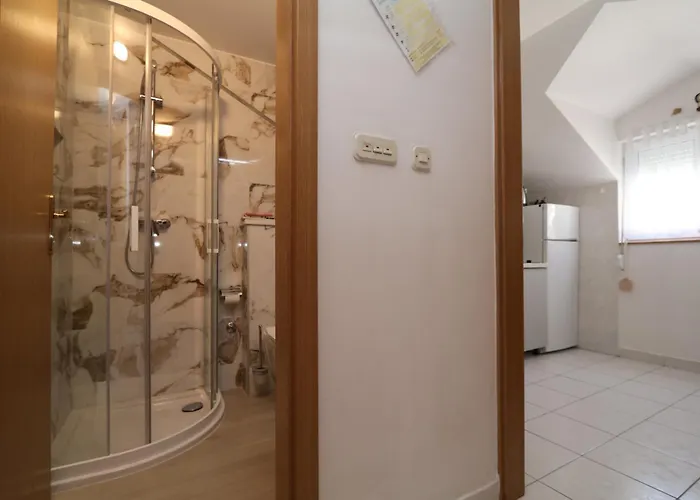 Appartement Simple -no Parking Makarska